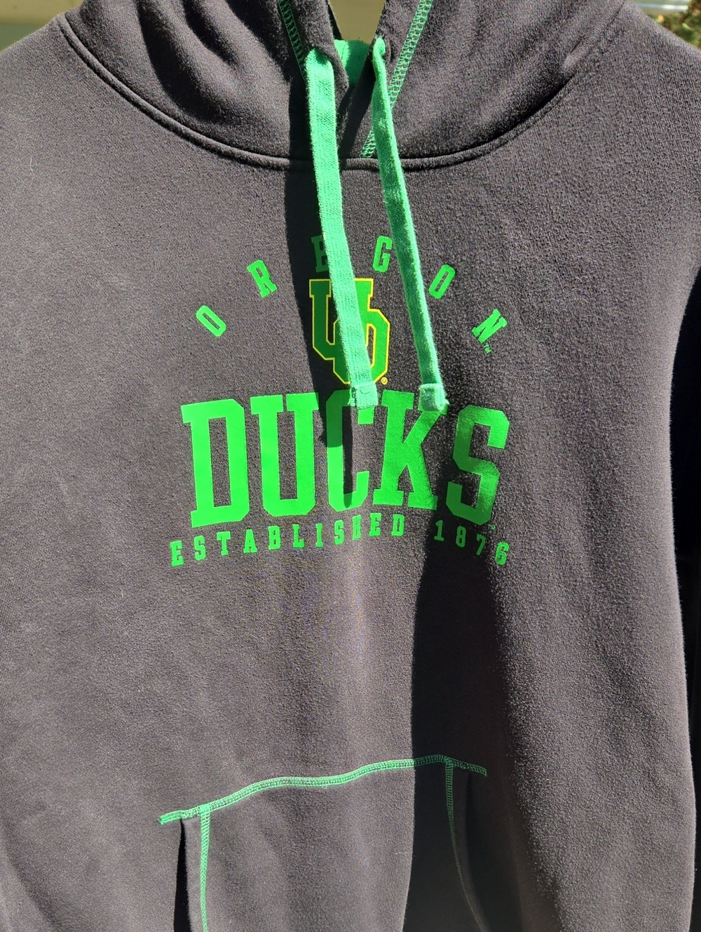 University of Oregon Ducks Hoodie Black/Green XXL.   (BIN 006)